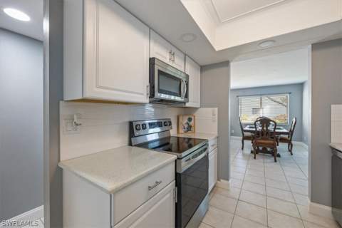 3036 Kings Lake Blvd 7564, Naples FL - photo 7 of 24