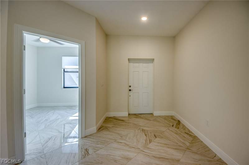 3 bedroom SingleFamilyResidence at 2512 48th St W, Lehigh Acres, Lehigh Acres — photo 4