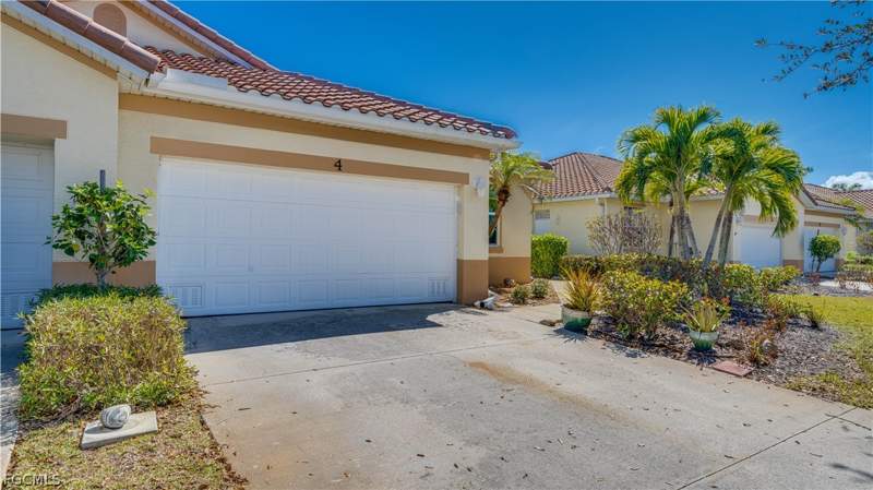 2 bedroom Attached at 3181 Matecumbe Key Rd 4, Resort At Burnt Store Marina, Punta Gorda — photo 2