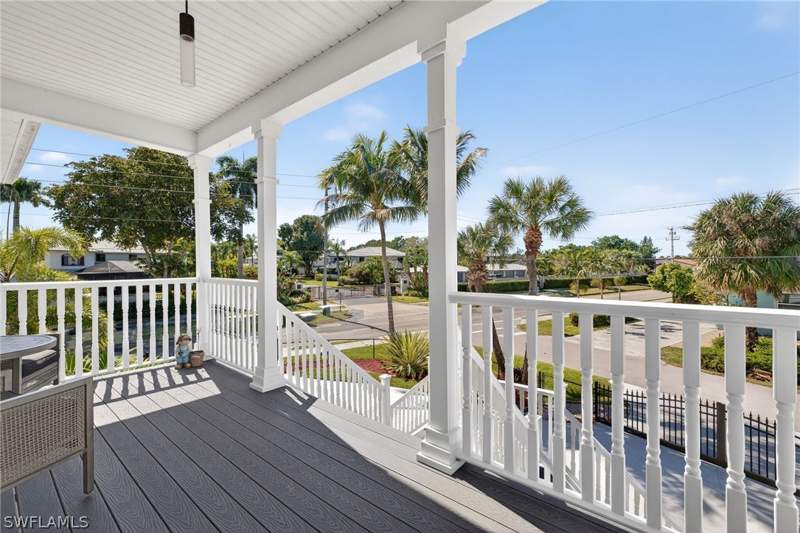 5 bedroom SingleFamilyResidence at 27310 Patrick St, Heitmans, Bonita Springs — photo 3