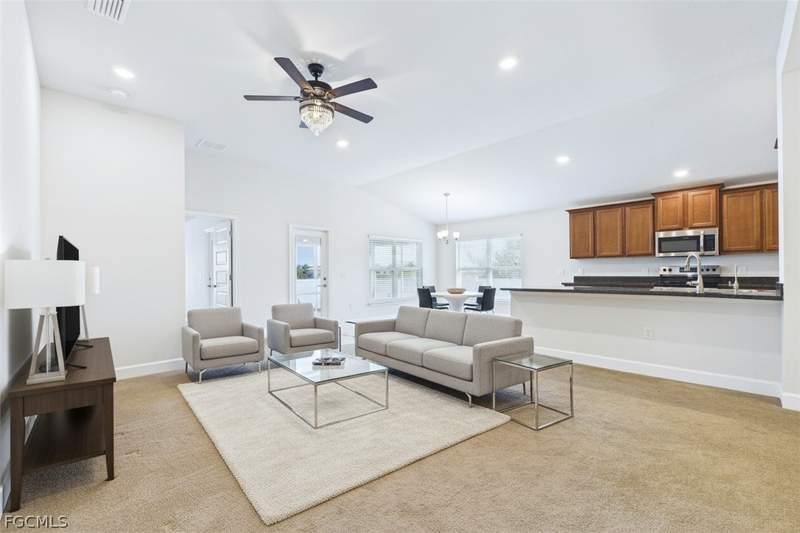 3 bedroom SingleFamilyResidence at 2807 NW 5th St, Cape Coral, Cape Coral — photo 4