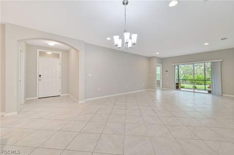 4390 Dutchess Park Rd, Fort Myers FL - photo 9 of 32