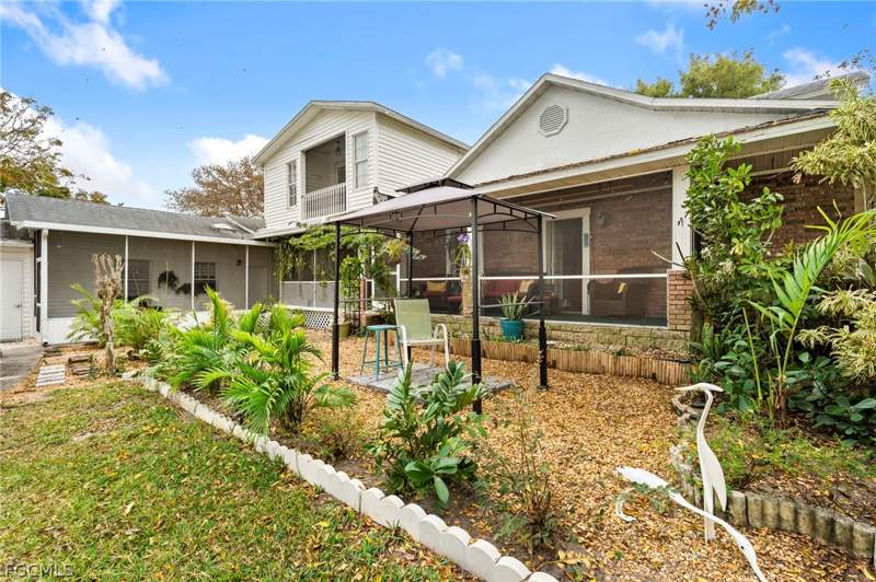 6 bedroom SingleFamilyResidence at 2724 3rd St SW, Lehigh Acres, Lehigh Acres — photo 3