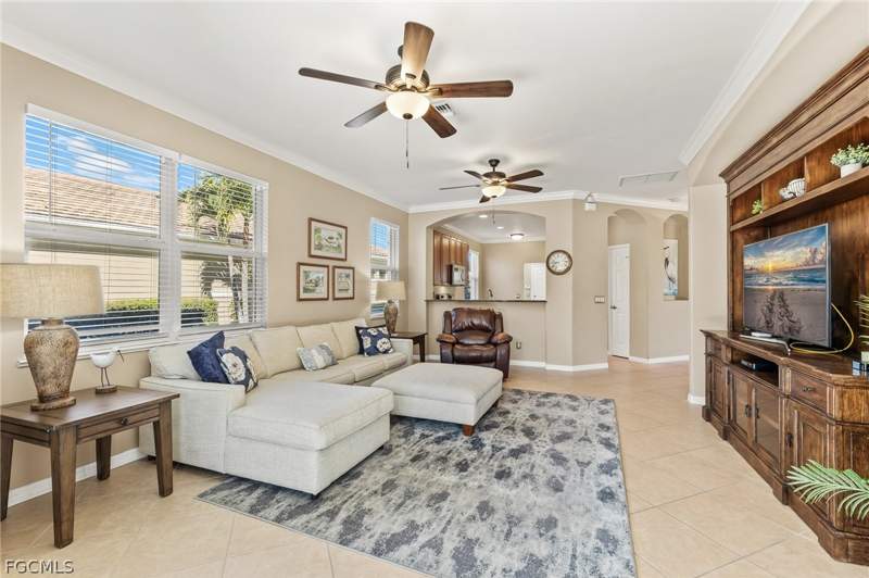 2 bedroom SingleFamilyResidence at 10614 Camarelle Cir N, Camarelle, Fort Myers — photo 4
