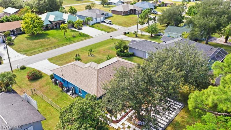 3 bedroom SingleFamilyResidence at 2207 NE 28th St, Cape Coral, Cape Coral — photo 3