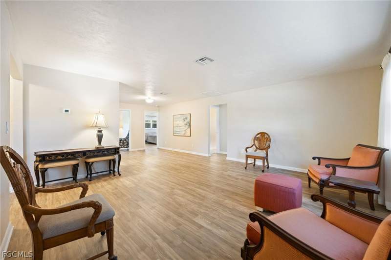 2 bedroom SingleFamilyResidence at 15637 Omai Ct, Tahitian Shores, Fort Myers — photo 5