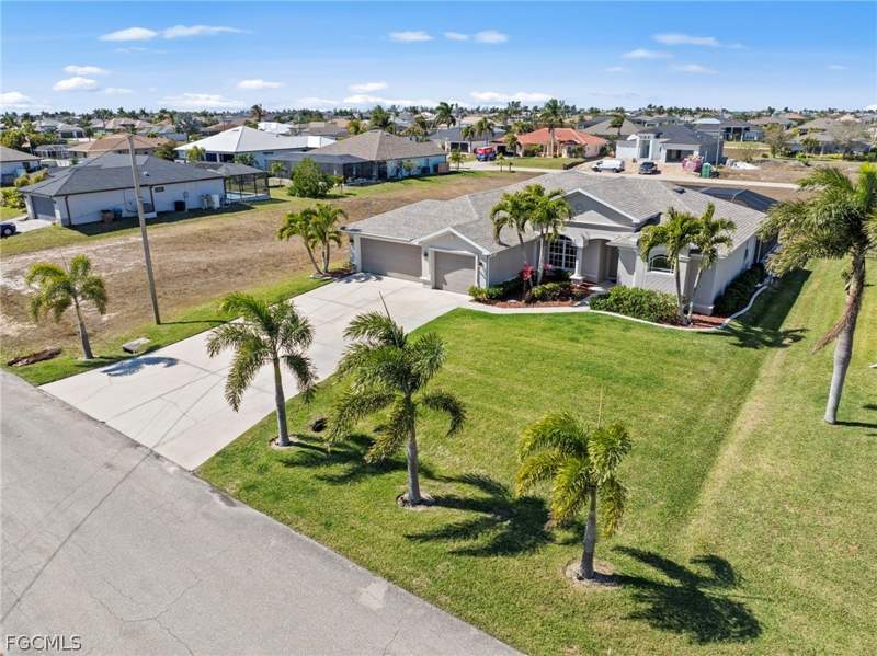 4 bedroom SingleFamilyResidence at 1036 NW 33rd Ave, Cape Coral, Cape Coral — photo 3
