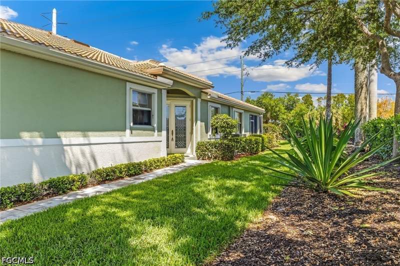 2 bedroom Attached at 17006 Colony Lakes Blvd, Colony Lakes, Fort Myers — photo 4