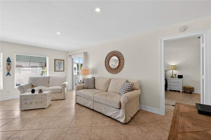 2 bedroom Condominium at 523 Club Side Dr 2-523, Harbourside, Naples — photo 5