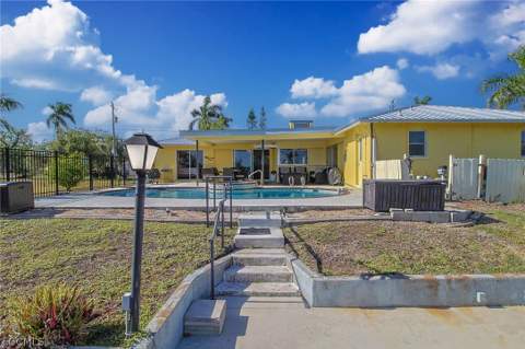 147 Coral Dr, Fort Myers FL - photo 14 of 37