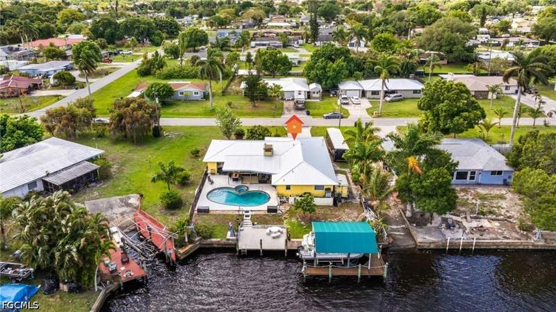 3 bedroom SingleFamilyResidence at 147 Coral Dr, Morse Shores, Fort Myers — photo 2