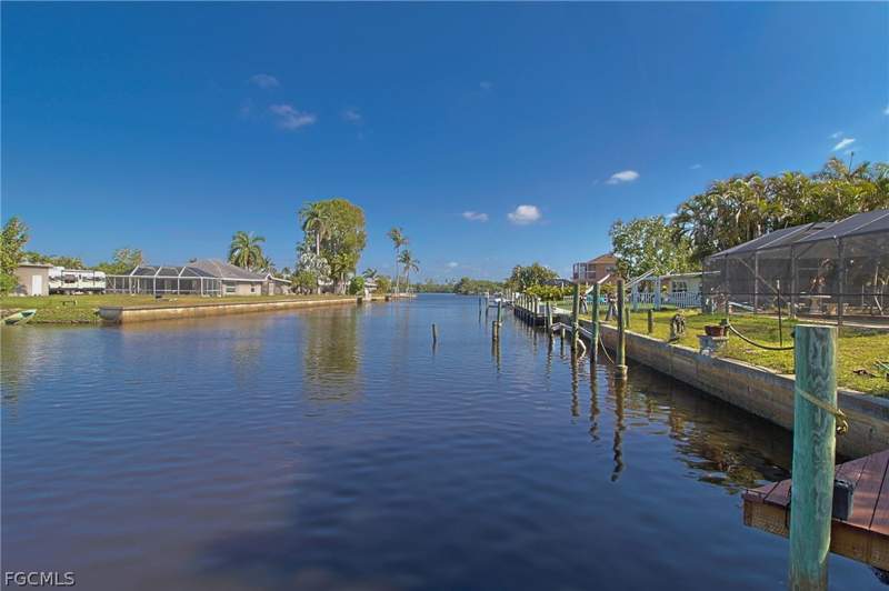 3 bedroom SingleFamilyResidence at 147 Coral Dr, Morse Shores, Fort Myers — photo 5