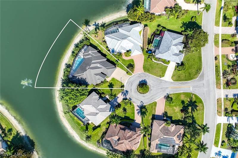 3 bedroom SingleFamilyResidence at 8985 Star Tulip Ct, Lely Island Estates, Naples — photo 5