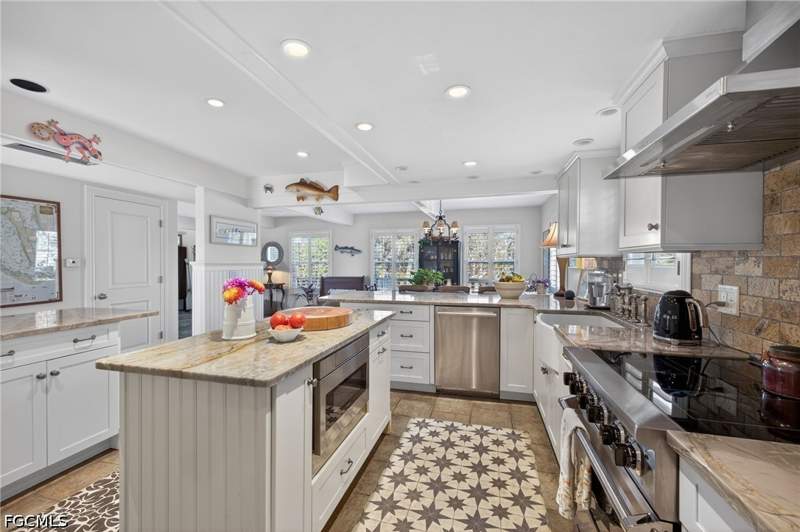 3 bedroom SingleFamilyResidence at 6143 Castaways Ln, Del Sega, Sanibel — photo 5