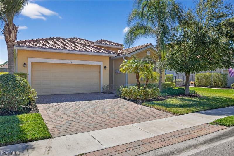 4 bedroom SingleFamilyResidence at 2548 Caslotti Way, Bella Vida, Cape Coral — photo 2