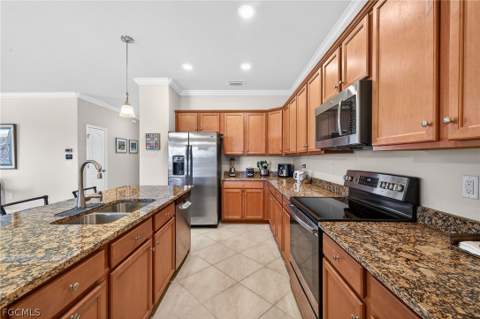 2548 Caslotti Way, Cape Coral FL - photo 9 of 44