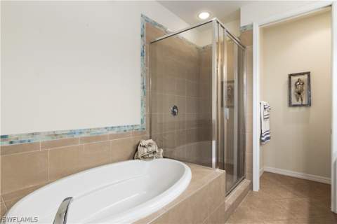 8993 Cambria Cir 1907, Naples FL - photo 20 of 48