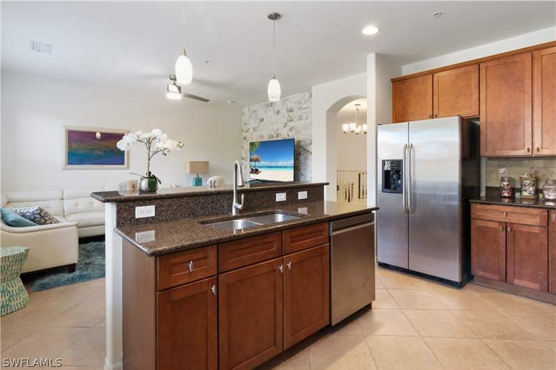 3 bedroom Townhouse at 8993 Cambria Cir 1907, Ole, Naples — photo 4