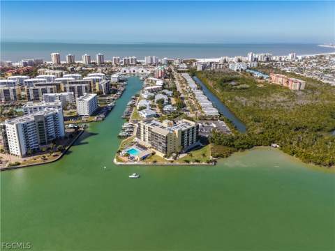 400 Lenell Rd 107, Fort Myers Beach FL - photo 23 of 25