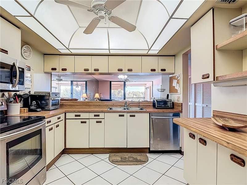 2 bedroom Condominium at 2067 W Lakeview Blvd 9, Lakeside At Lochmoor Condo, North Fort Myers — photo 5