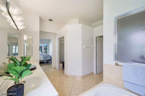 2237 Heritage Greens Dr, Naples FL - photo 19 of 45