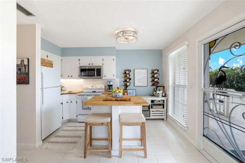 1215 Edington Pl M7, Marco Island FL - photo 11 of 31