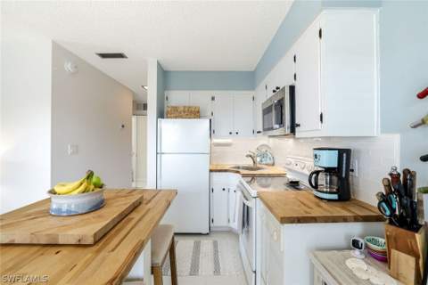 1215 Edington Pl M7, Marco Island FL - photo 13 of 31