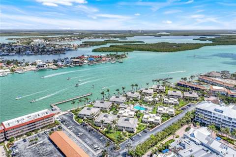 1215 Edington Pl M7, Marco Island FL - photo 24 of 31