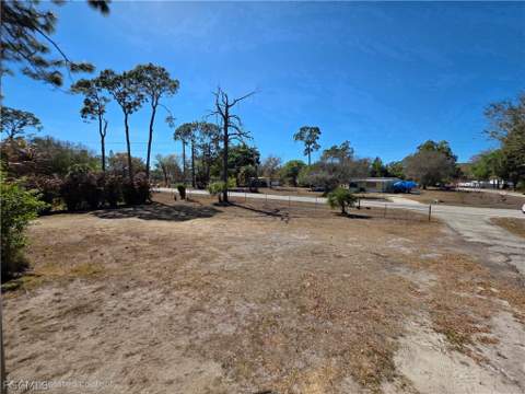8085 Hart Dr, North Fort Myers FL - photo 15 of 22