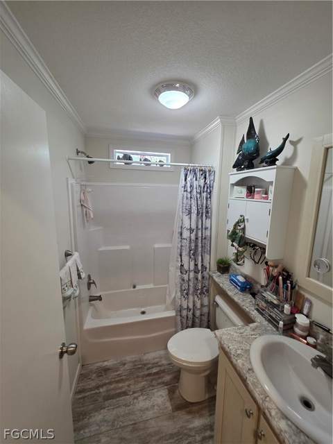 8085 Hart Dr, North Fort Myers FL - photo 9 of 22