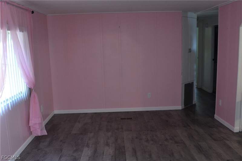 2 bedroom ManufacturedHome at 3343 Rainbow Ln, Leesure Village, North Fort Myers — photo 5
