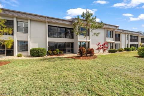 5825 Trailwinds Dr 414, Fort Myers FL - photo 23 of 34
