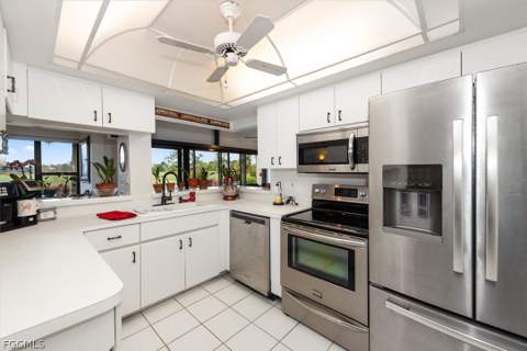 5825 Trailwinds Dr 414, Fort Myers FL - photo 9 of 34