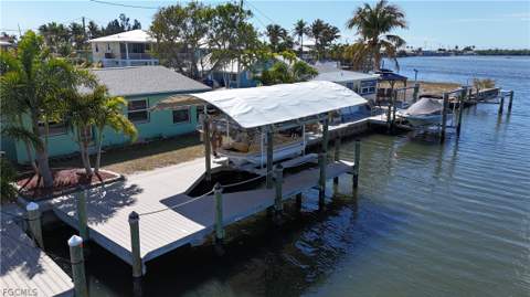 2650 Coco Plum Dr, Matlacha FL - photo 8 of 47