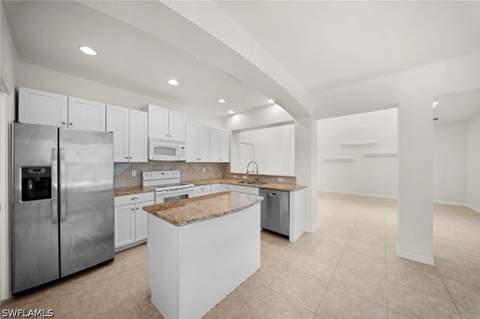 4011 Tarpon Ave, Bonita Springs FL - photo 6 of 28