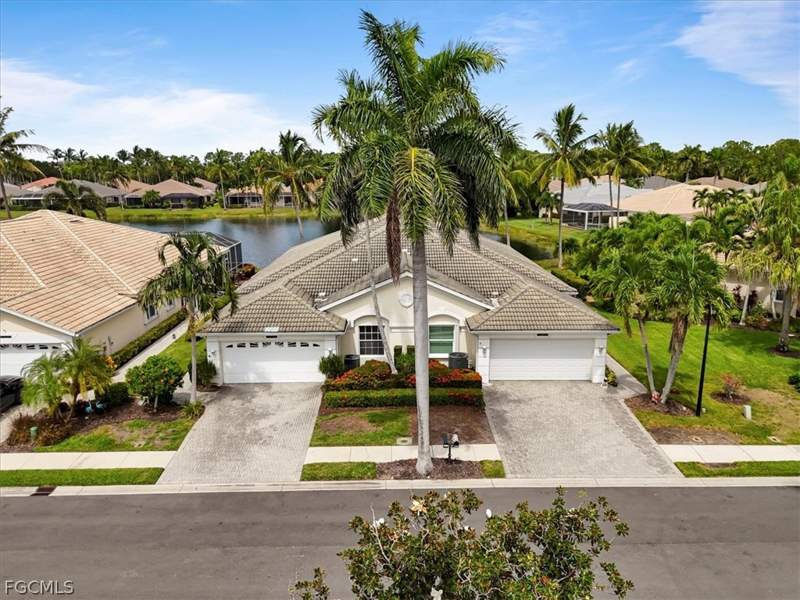 3 bedroom Attached at 7685 Bay Lake Dr, Reflection Lakes, Fort Myers — photo 2