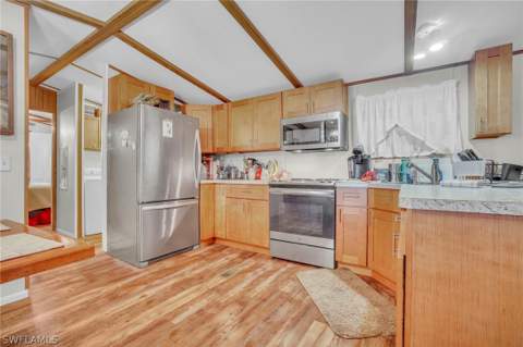 33 Plantation Dr, Everglades City FL - photo 16 of 39