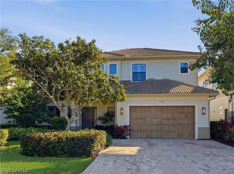 4 bedroom SingleFamilyResidence at 2867 Coco Lakes Dr, Coco Lakes, Naples — photo 2