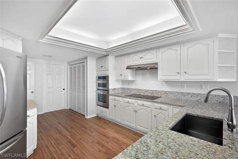 6075 Pelican Bay Blvd 706, Naples FL - photo 8 of 27
