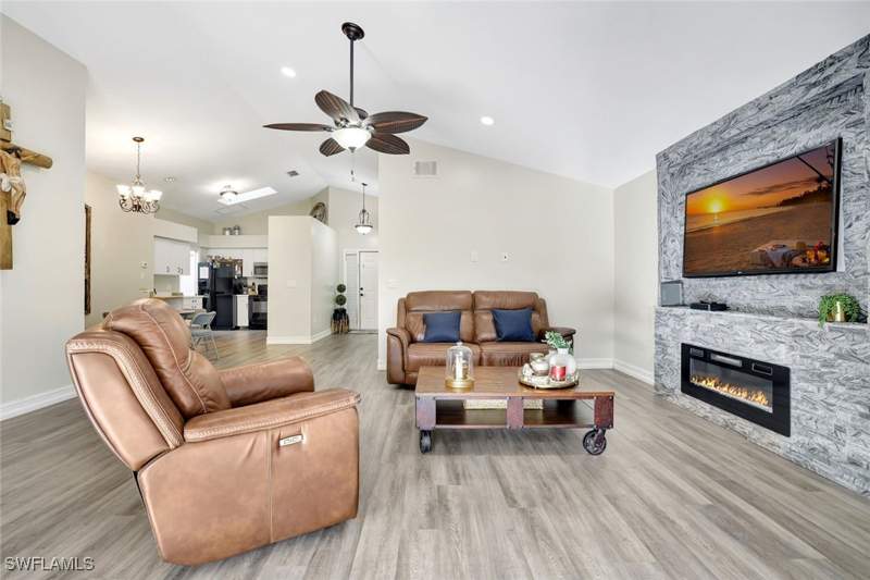 3 bedroom SingleFamilyResidence at 25120 Fairway Dunes Ct, Fairway Dunes Condo, Bonita Springs — photo 4