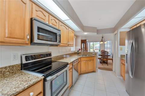 13221 Sherburne Cir 601, Bonita Springs FL - photo 6 of 16