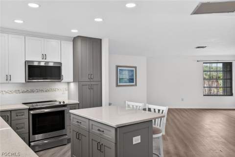 1312 Par View Dr, Sanibel FL - photo 8 of 45