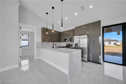 1120 NW 20th Pl, Cape Coral FL - photo 12 of 37