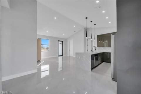 1120 NW 20th Pl, Cape Coral FL - photo 14 of 37