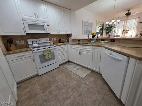 5706 Cape Harbour Dr 211, Cape Coral FL - photo 13 of 45