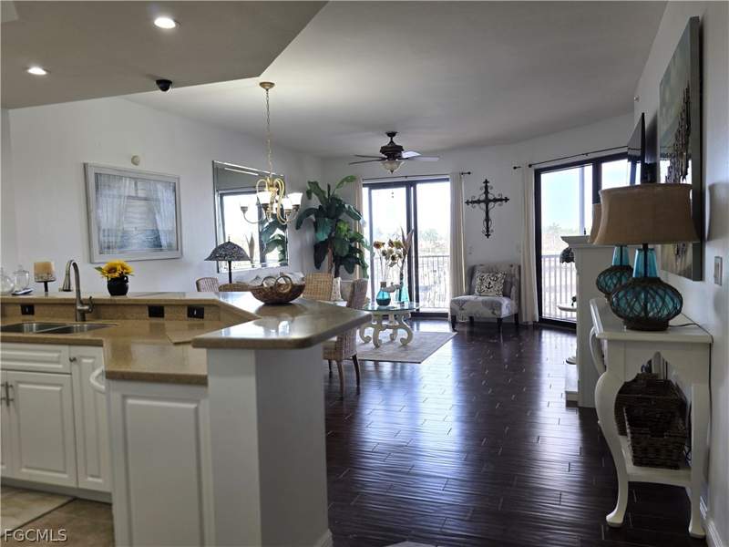 2 bedroom Condominium at 5706 Cape Harbour Dr 211, Cape Harbour, Cape Coral — photo 3