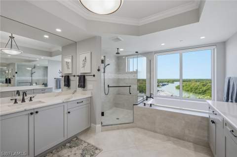 13665 Vanderbilt Dr 501, Naples FL - photo 15 of 30