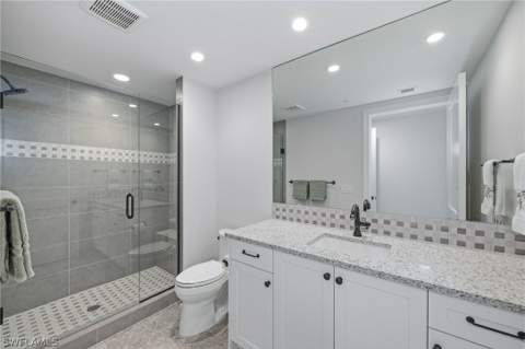 13665 Vanderbilt Dr 501, Naples FL - photo 23 of 30