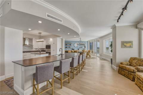 13665 Vanderbilt Dr 501, Naples FL - photo 7 of 30