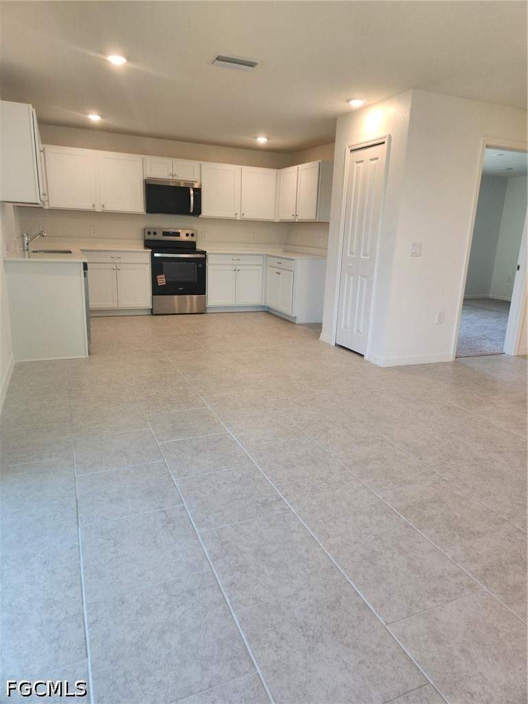 4 bedroom SingleFamilyResidence at 6020 Pat Ave N, Lehigh Acres, Lehigh Acres — photo 5